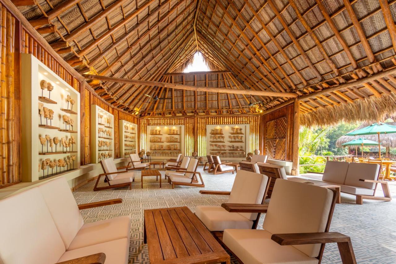 Senda Watapuy Hotel El Zaino Exterior photo The interior of the spa at the Four Seasons Resort Maldives at Landaa Giraavaru