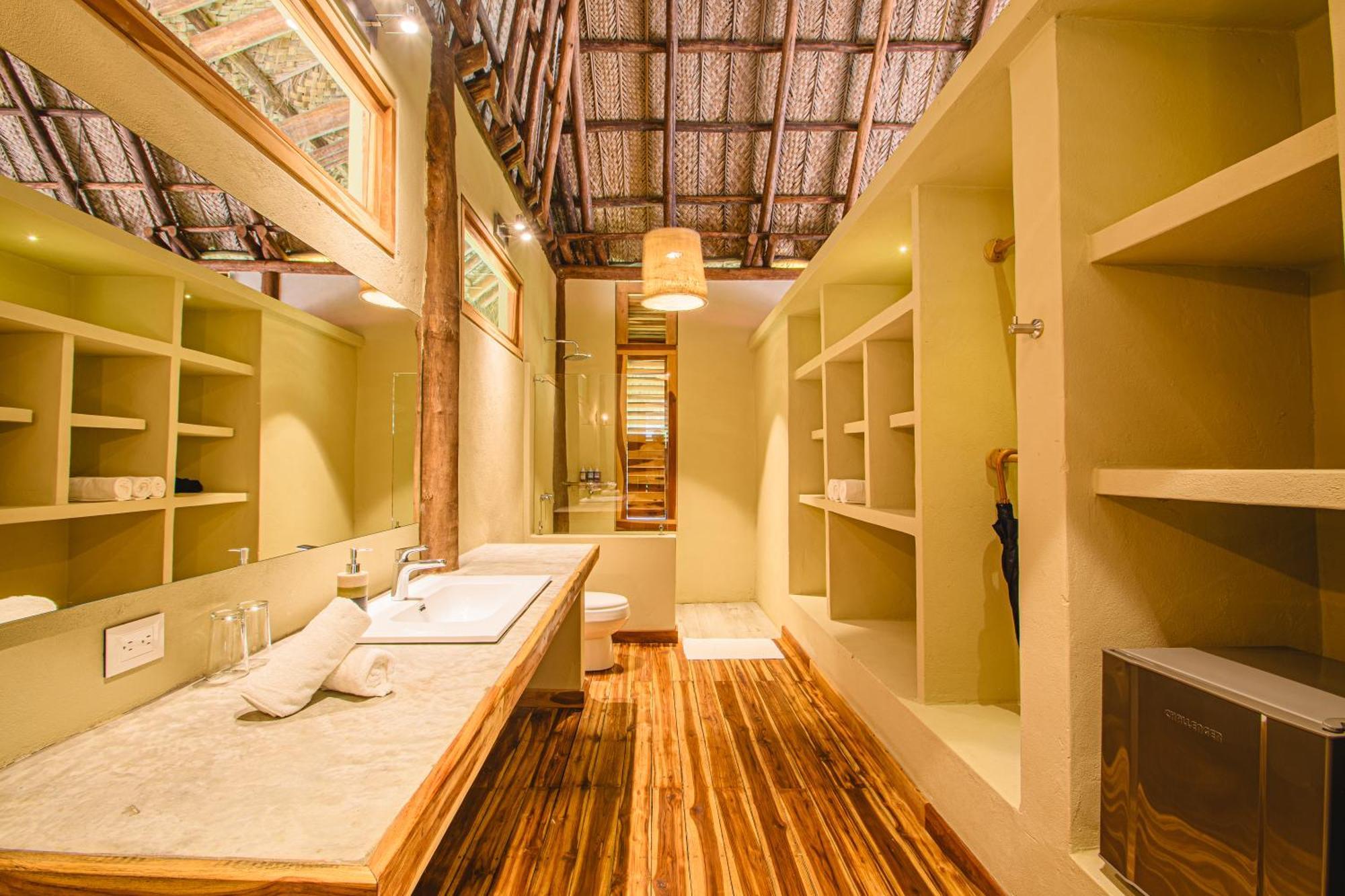 Senda Watapuy Hotel El Zaino Exterior photo Bathroom at the hotel