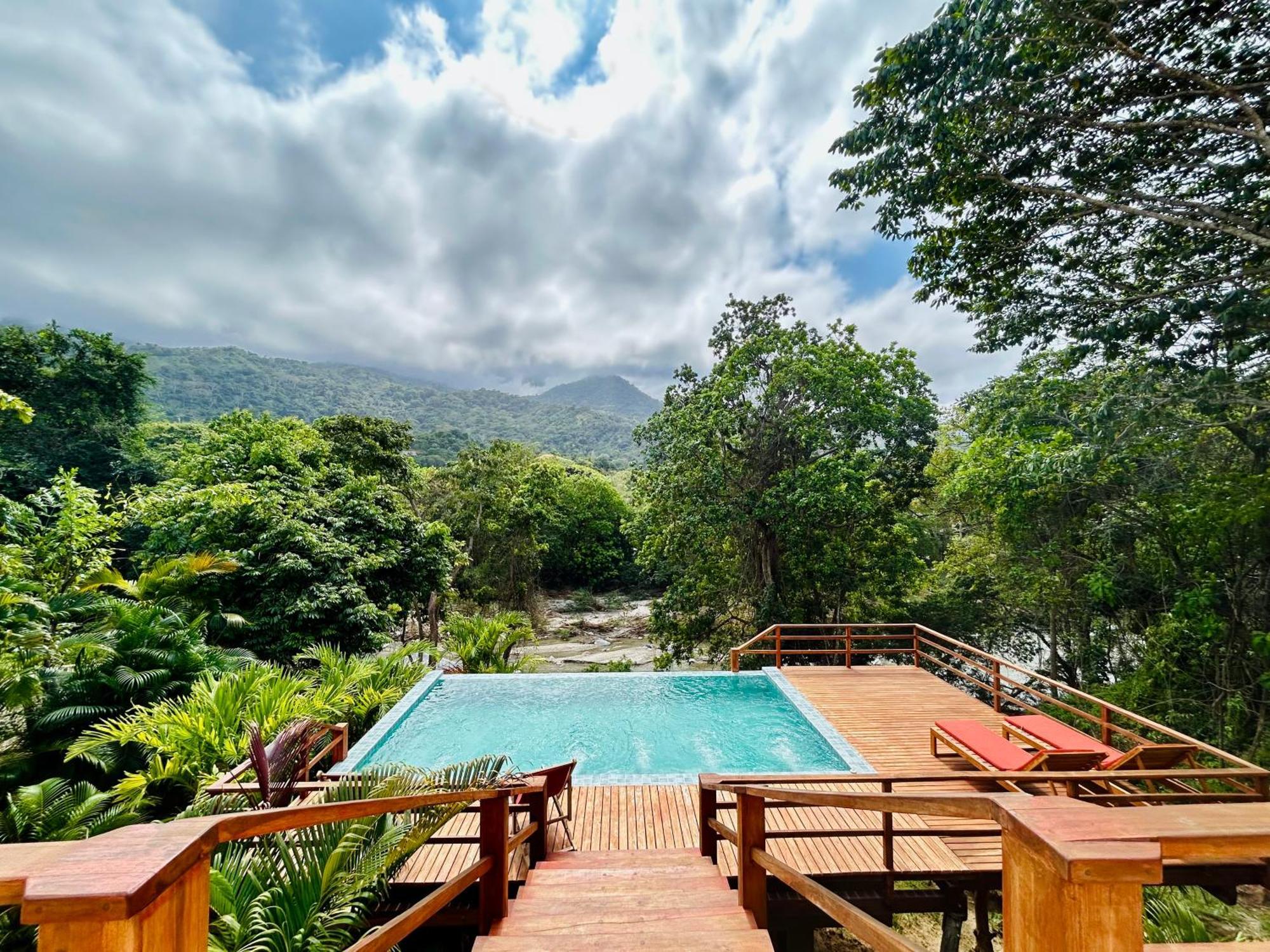 Senda Watapuy Hotel El Zaino Exterior photo View of the swimming pool at the resort