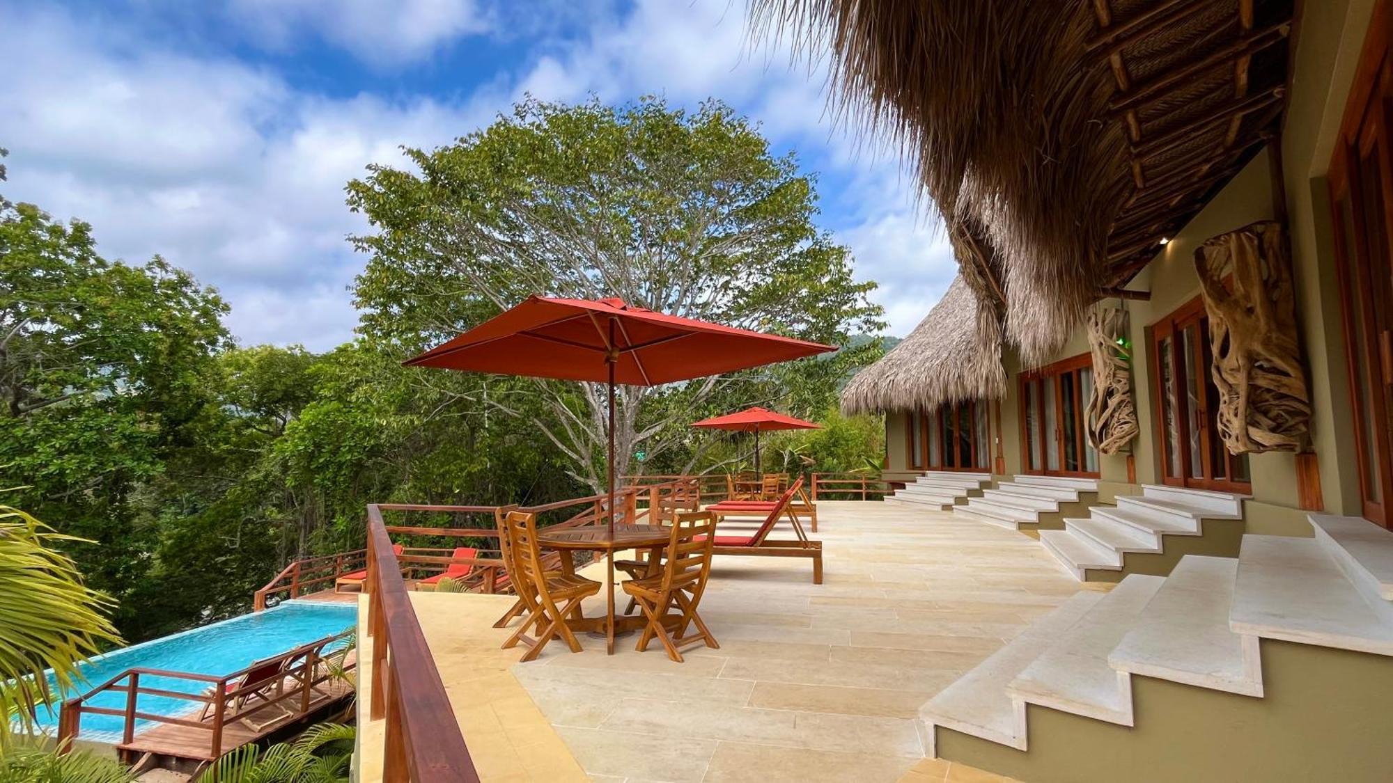Senda Watapuy Hotel El Zaino Exterior photo The hotel's pool area